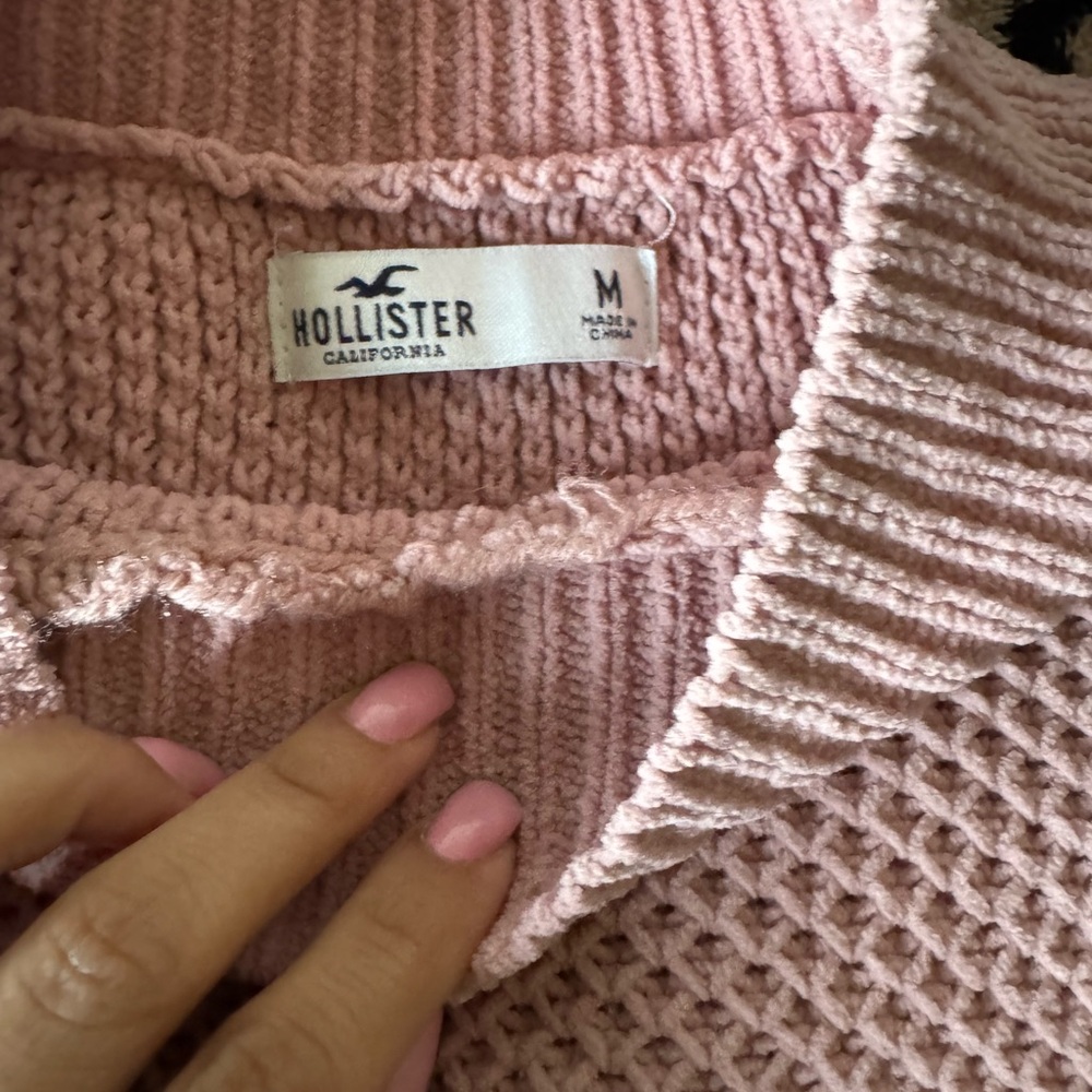 Hollister sweater